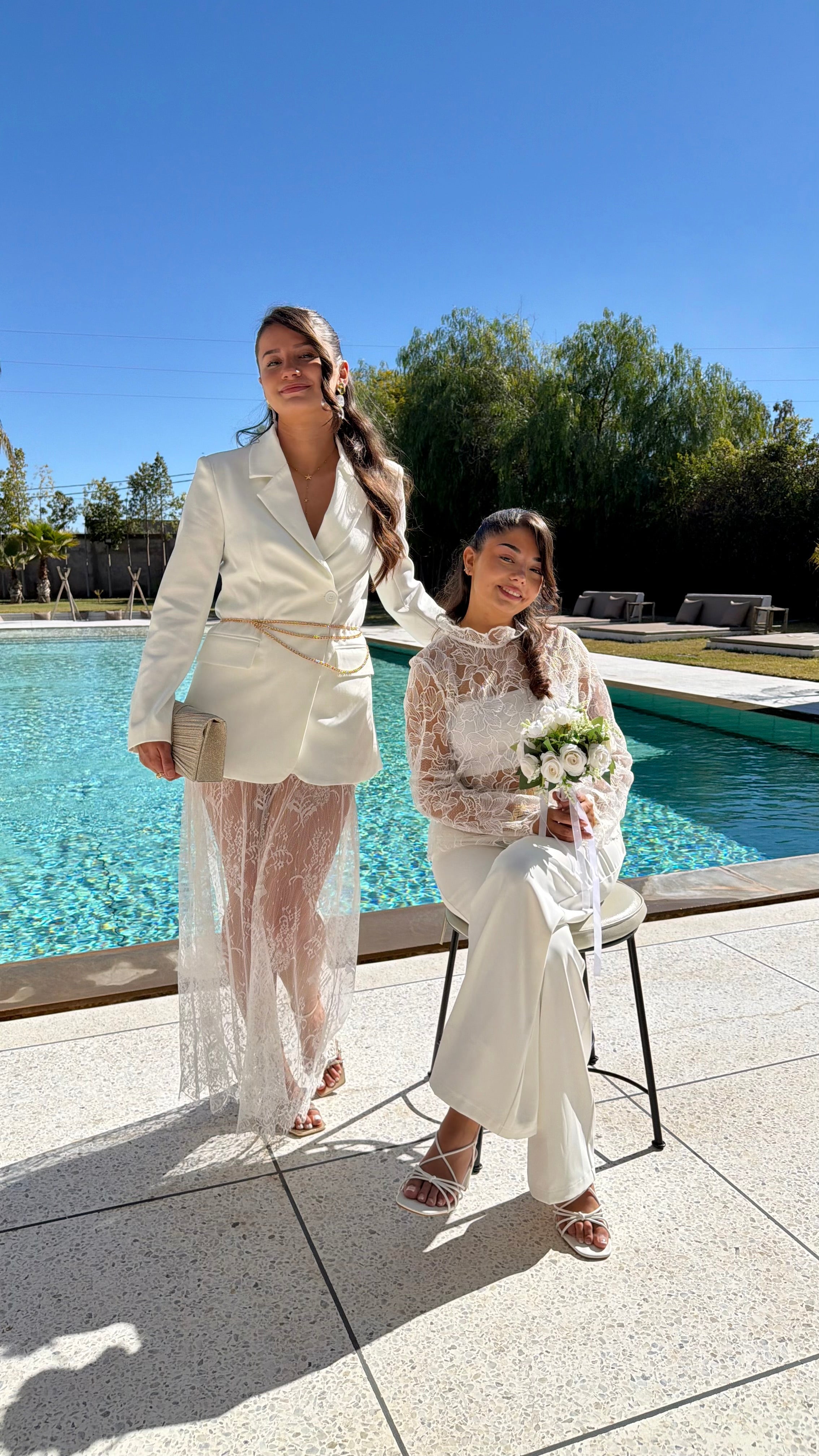 Blouse à dentelle blanche (précommande)