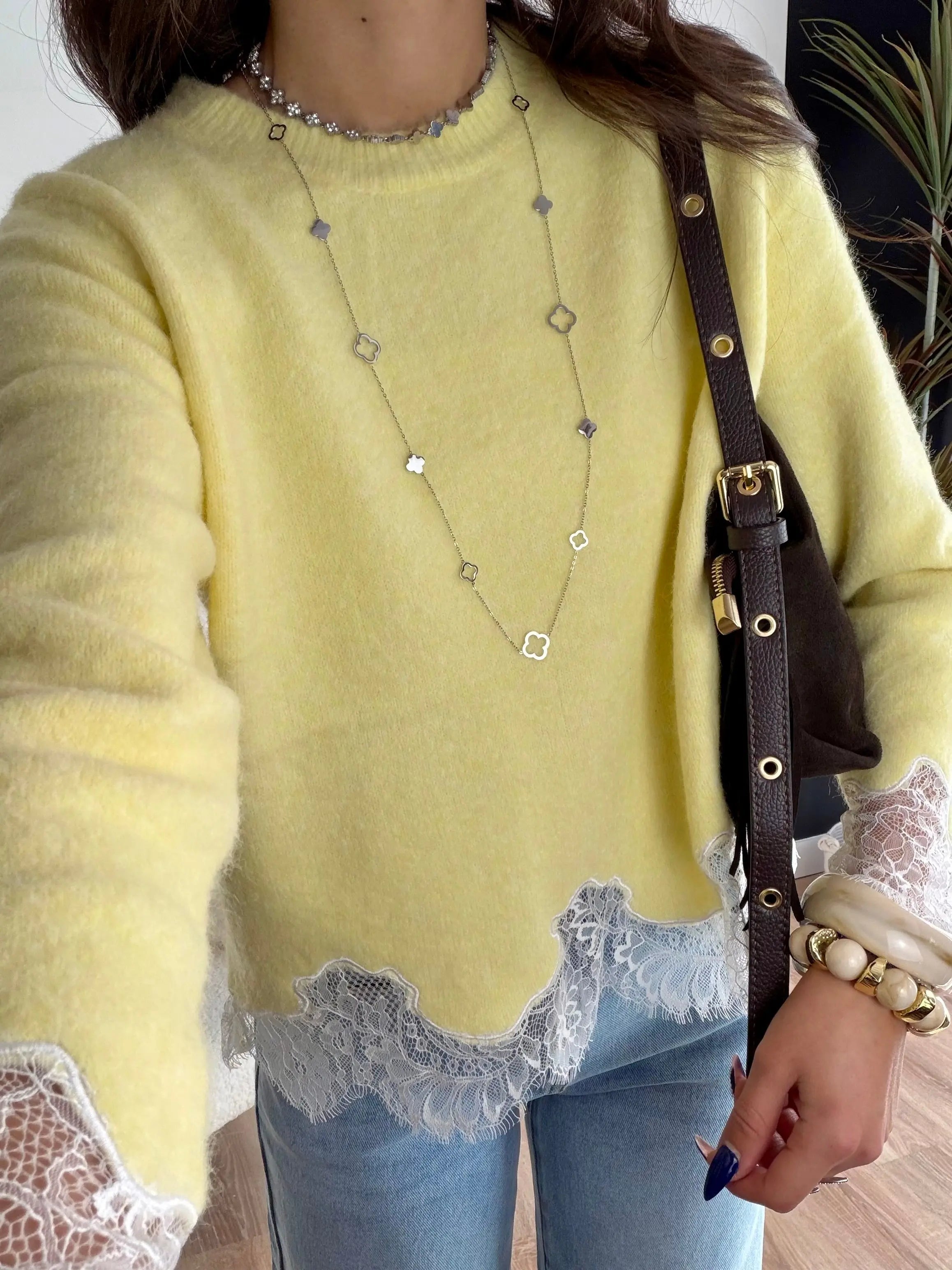 Pull dentelle jaune