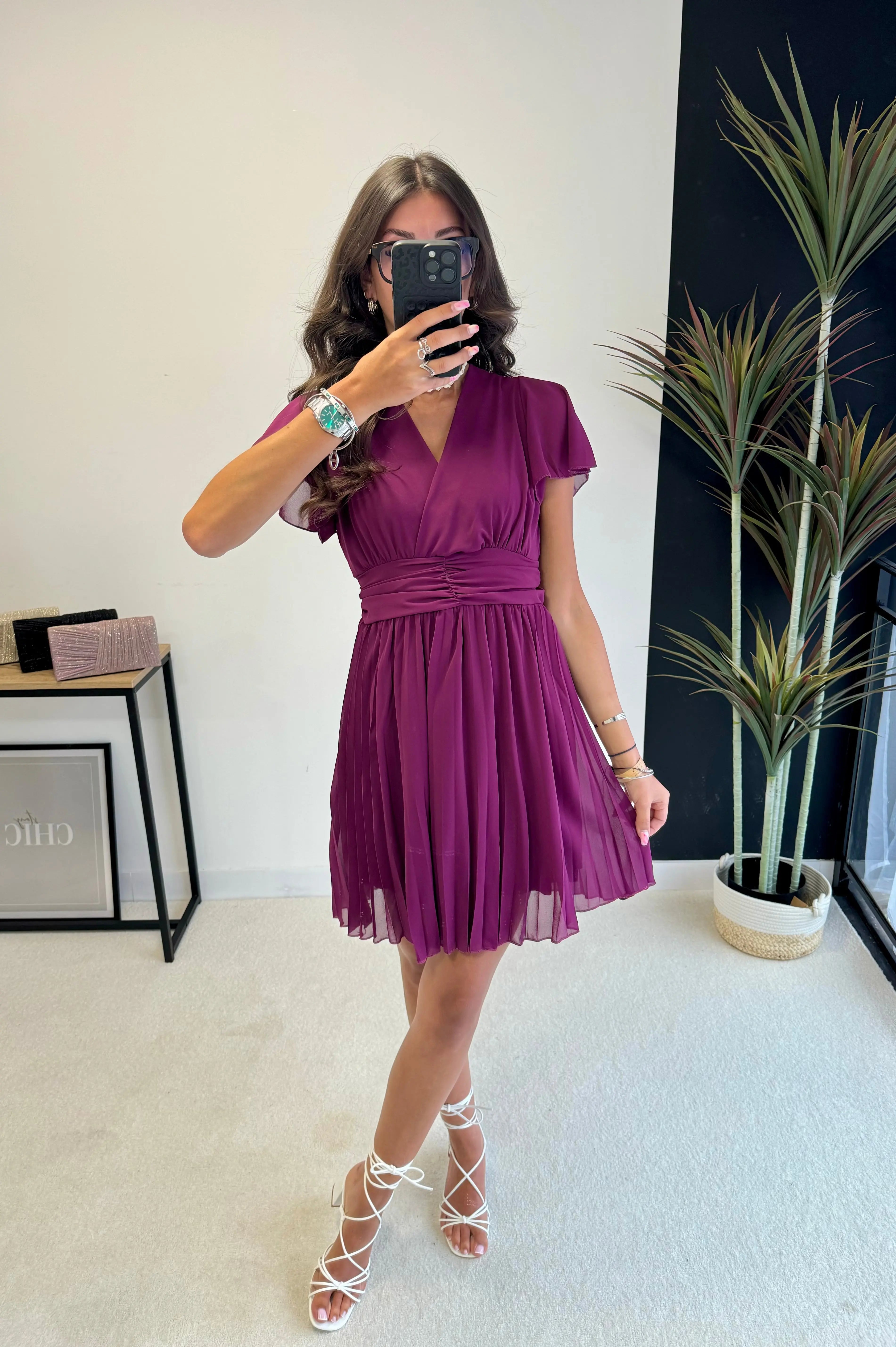 Robe courte plissée