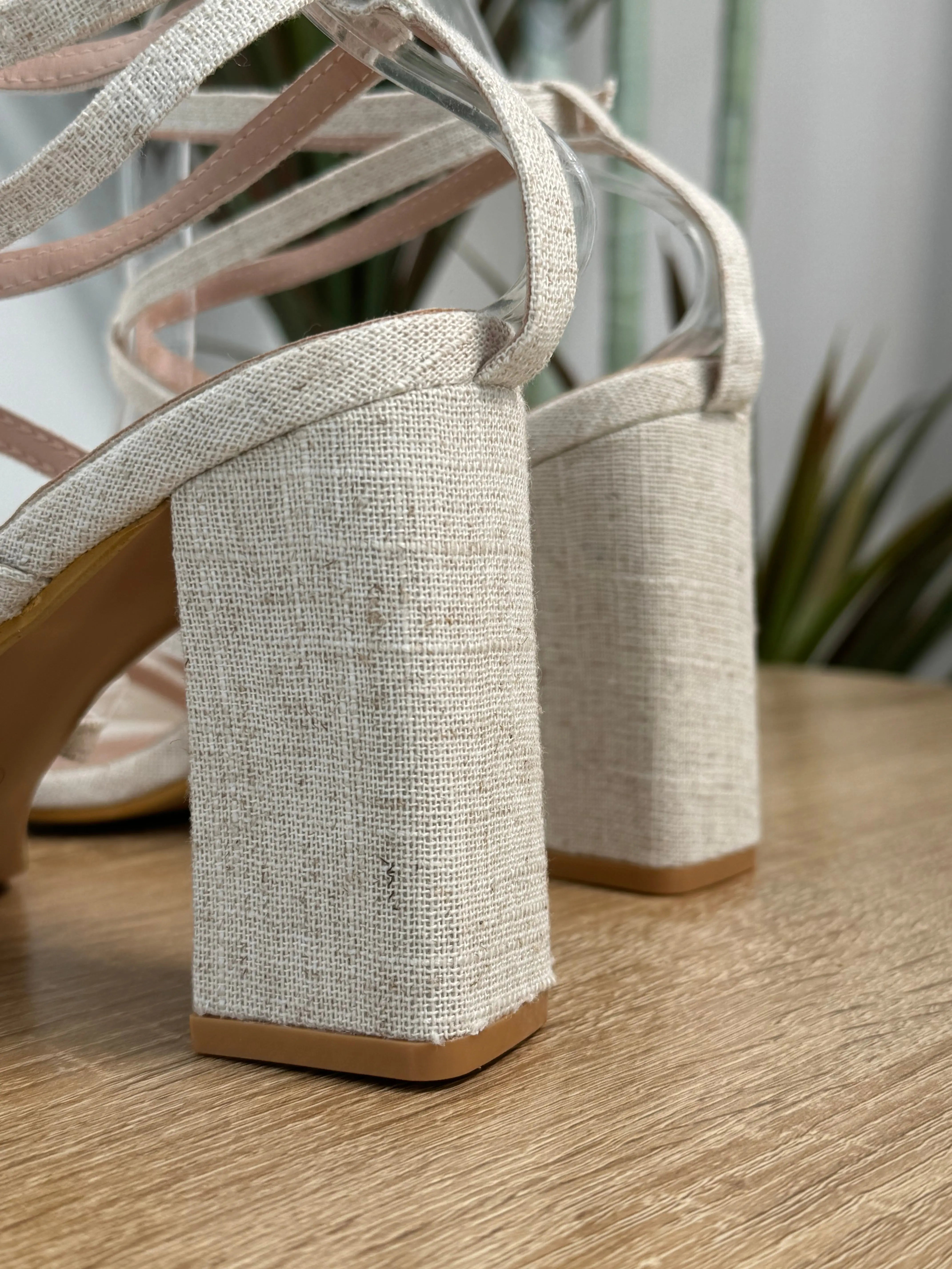 Sandales écrues à talons