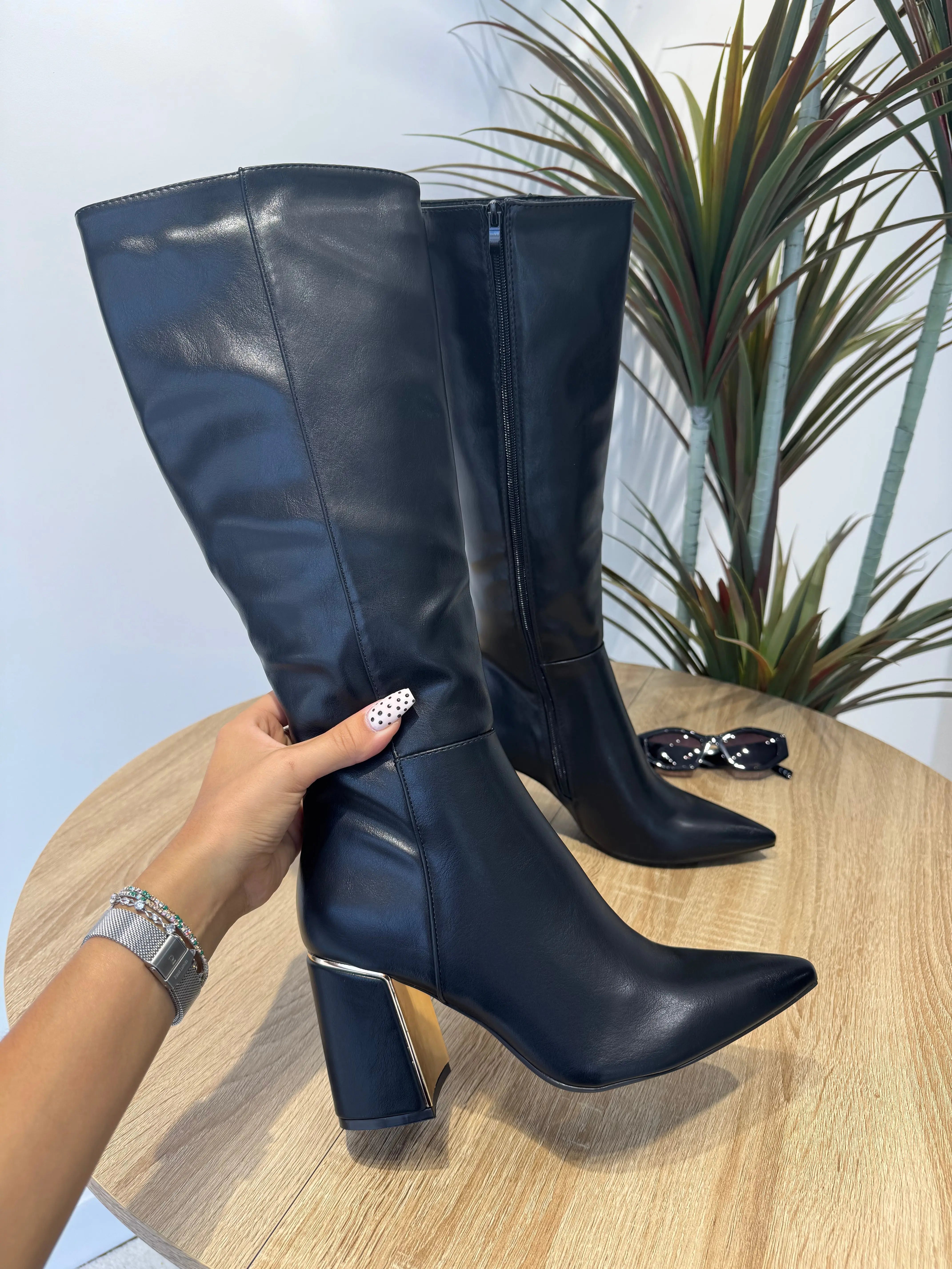 Bottes noires à talons