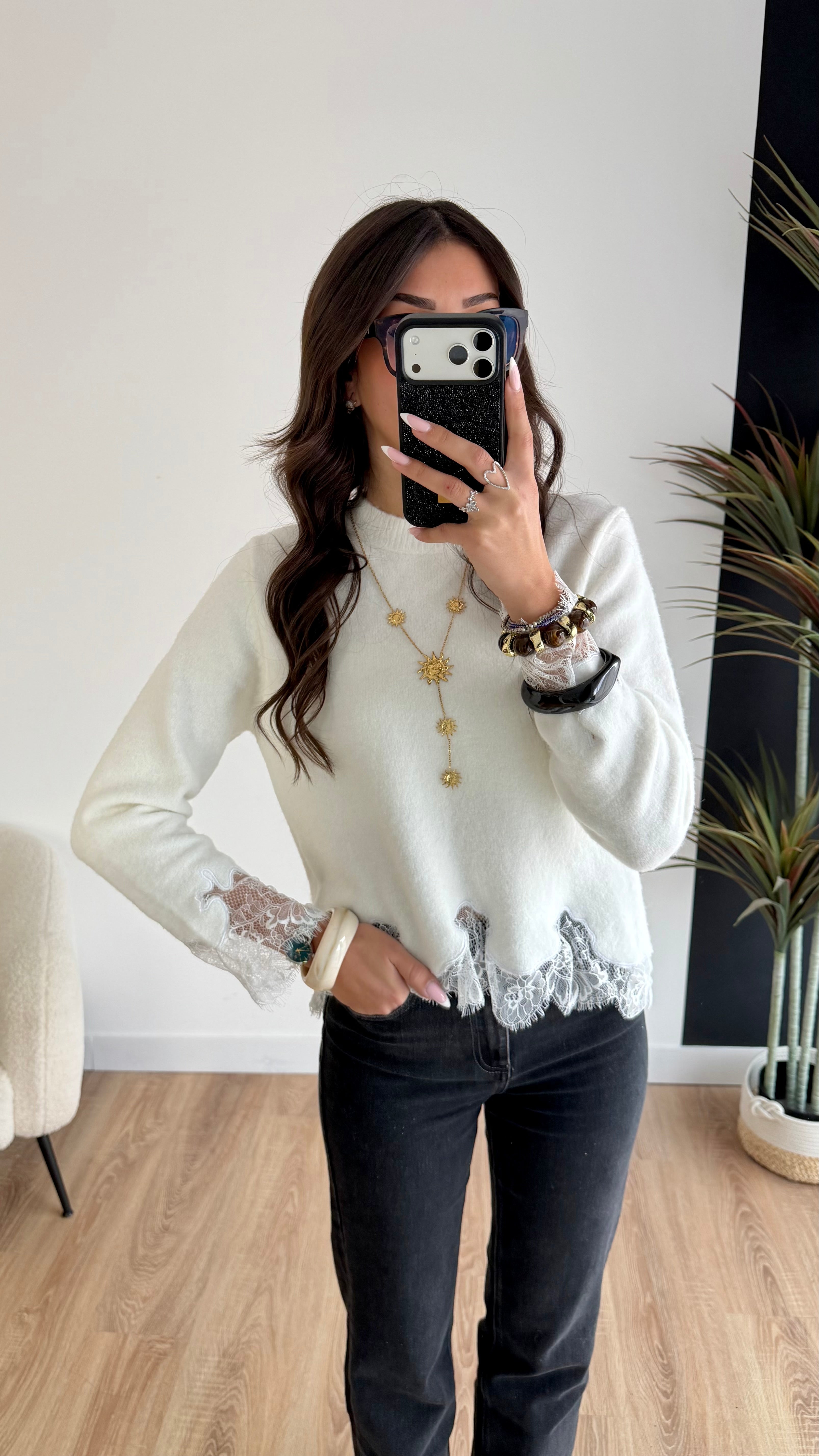 Pull blanc dentelle