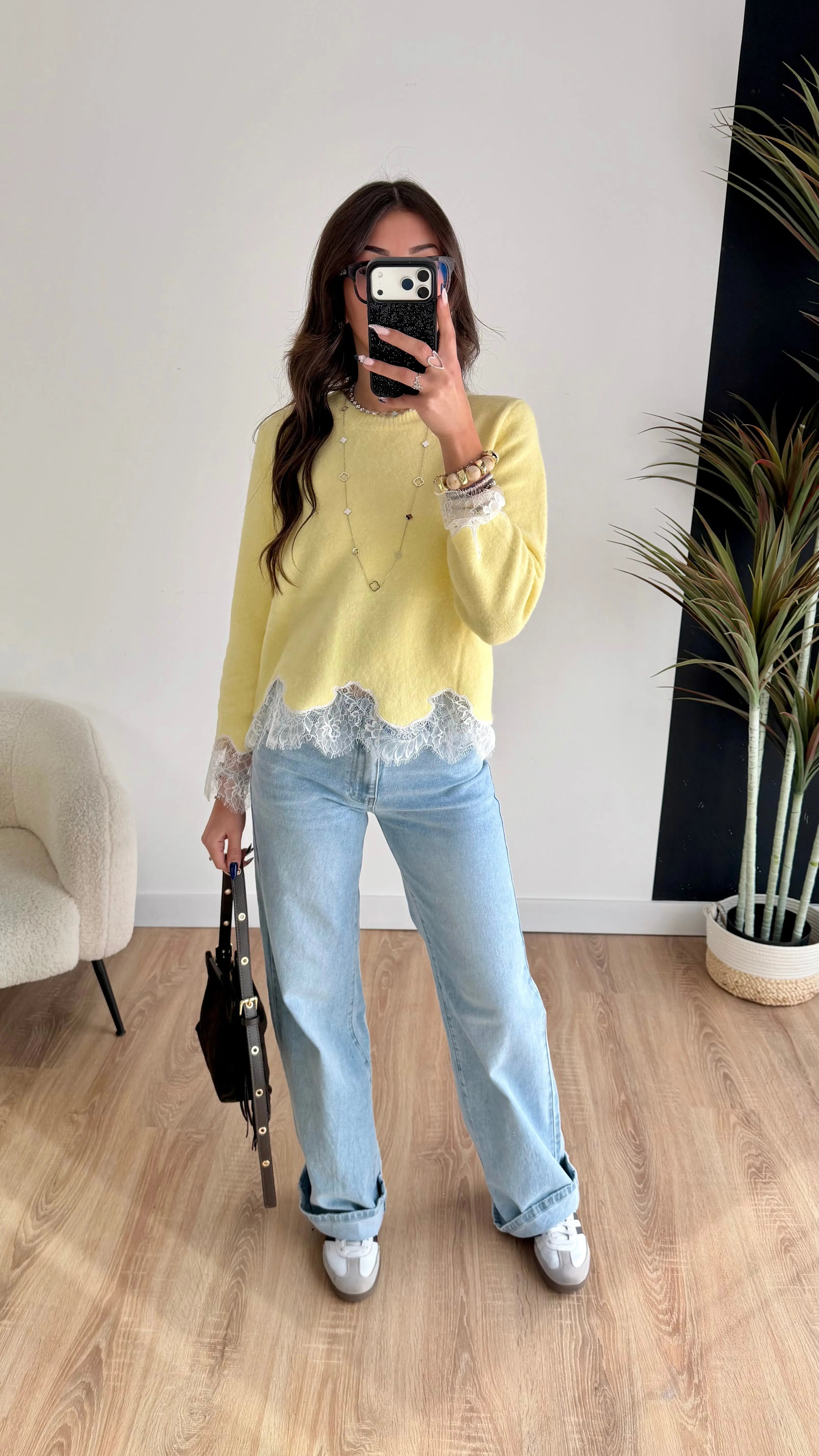 Pull dentelle jaune