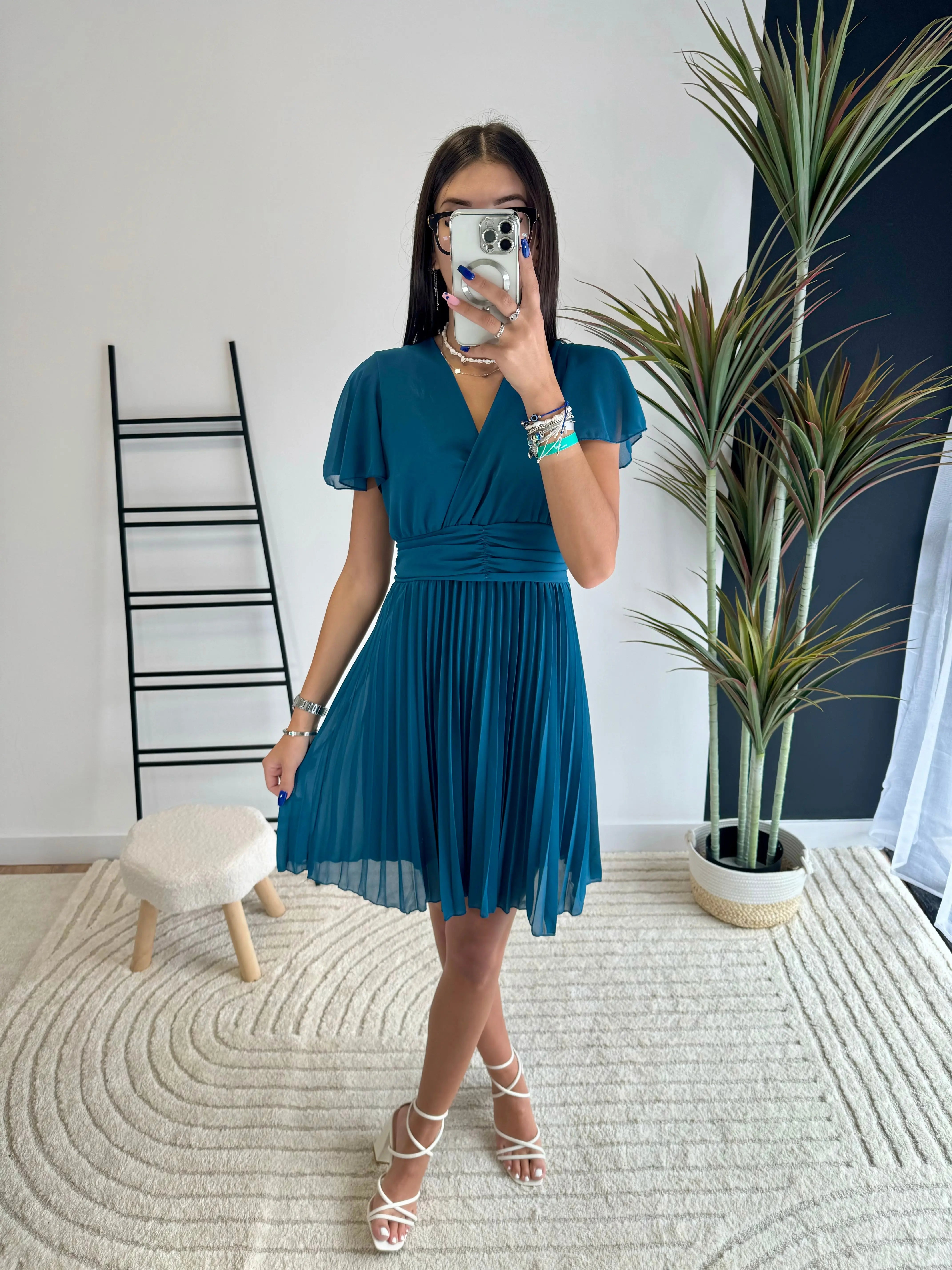 Robe courte plissée