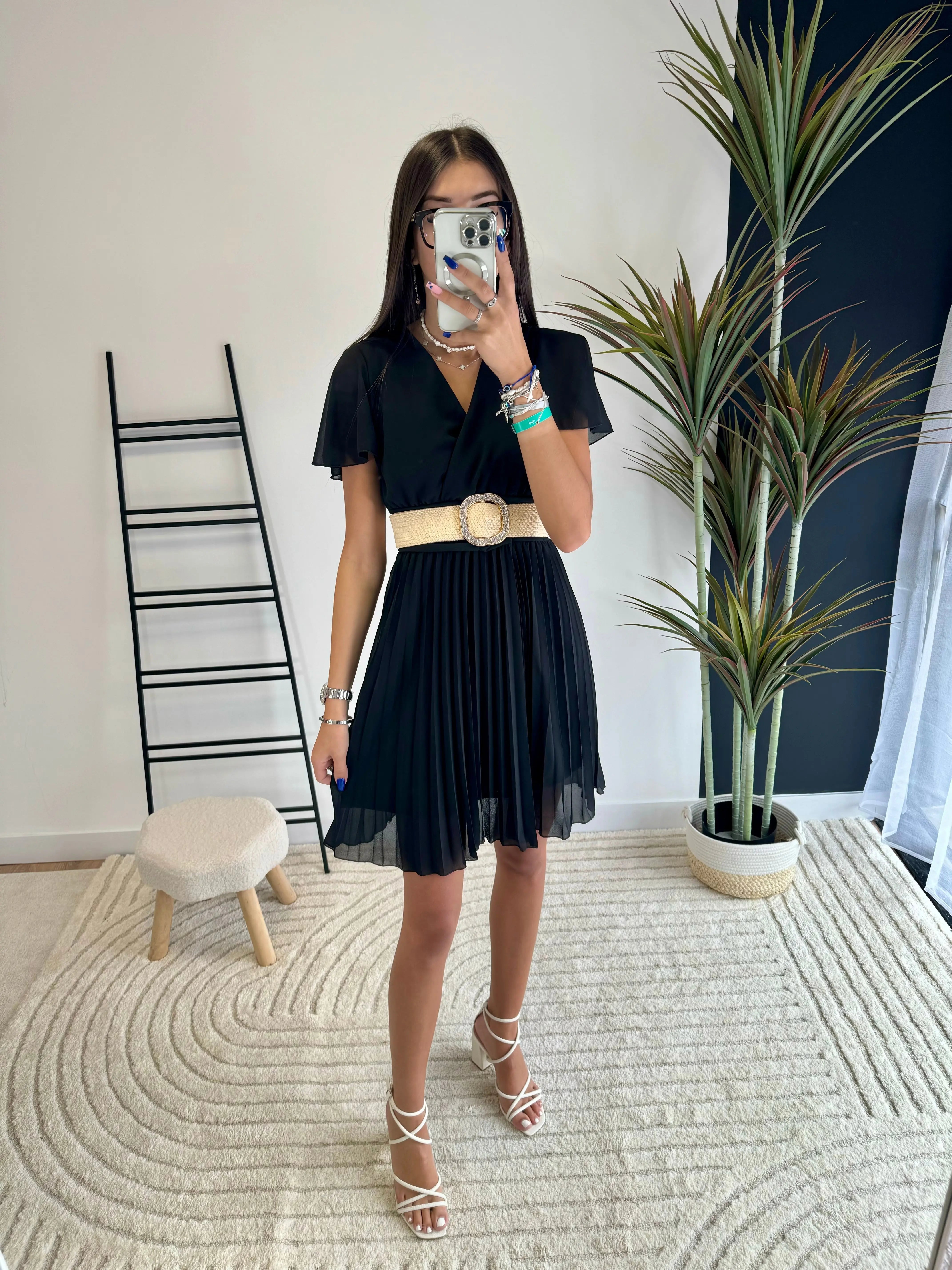 Robe courte plissée