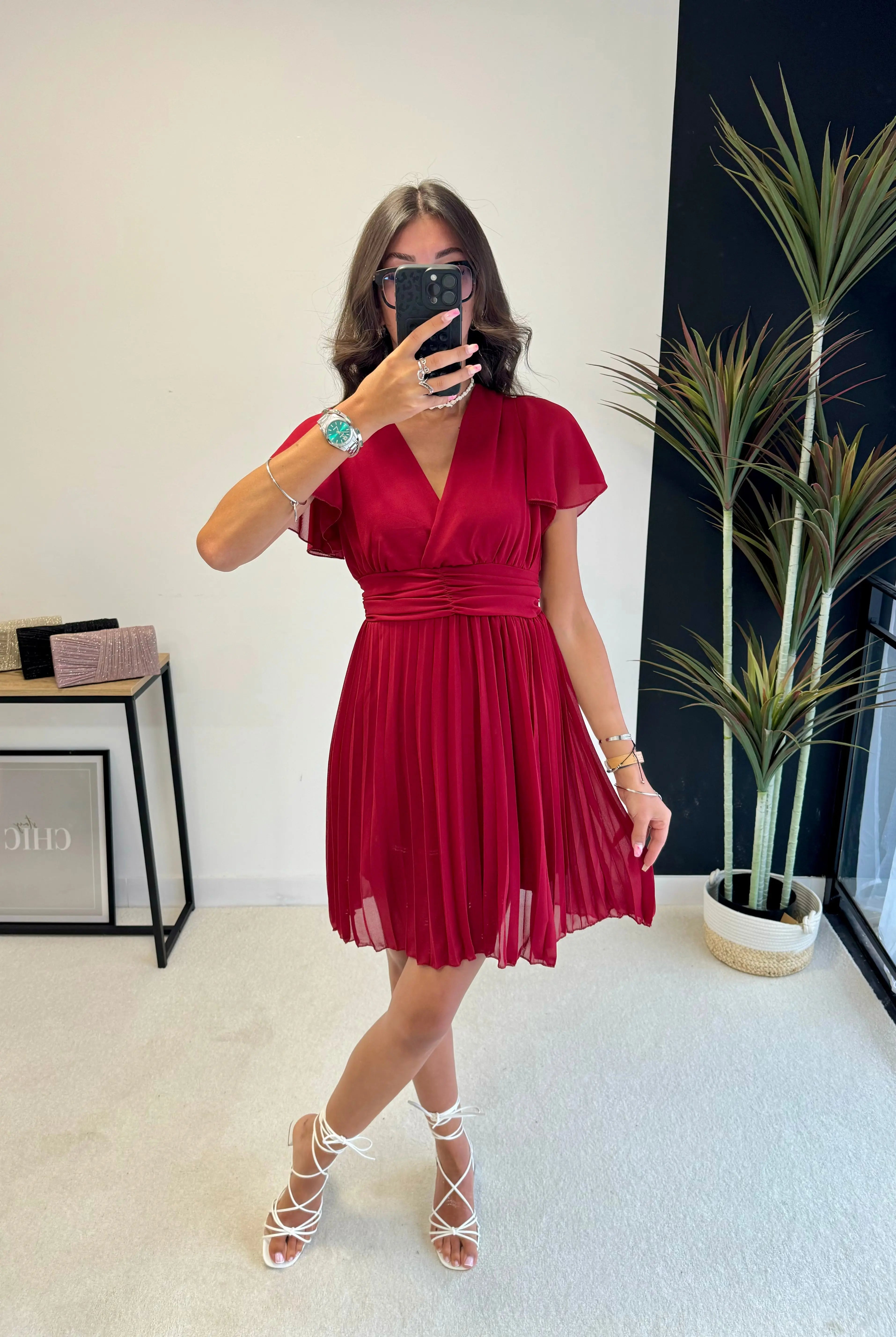 Robe courte plissée