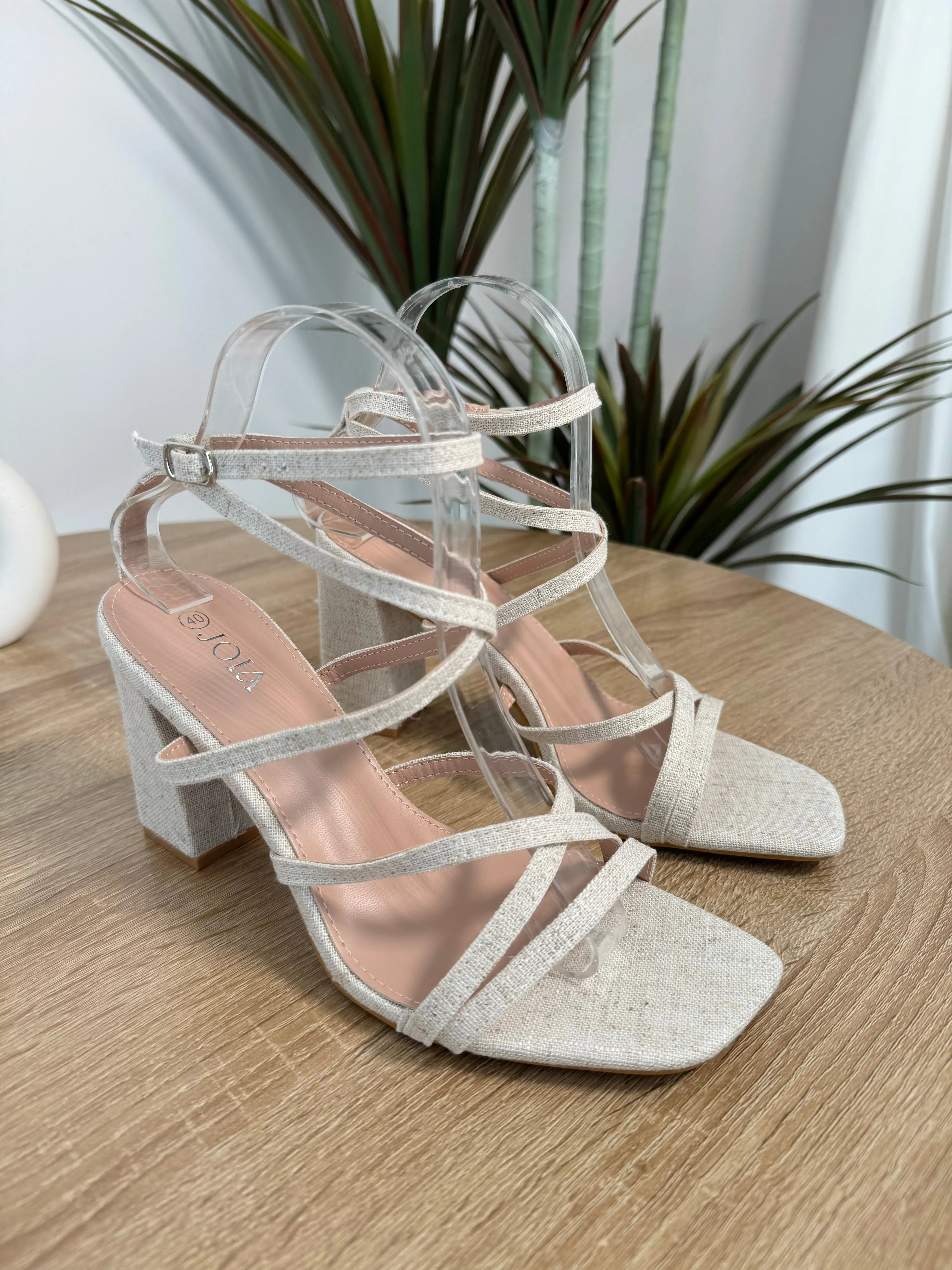 Sandales écrues à talons